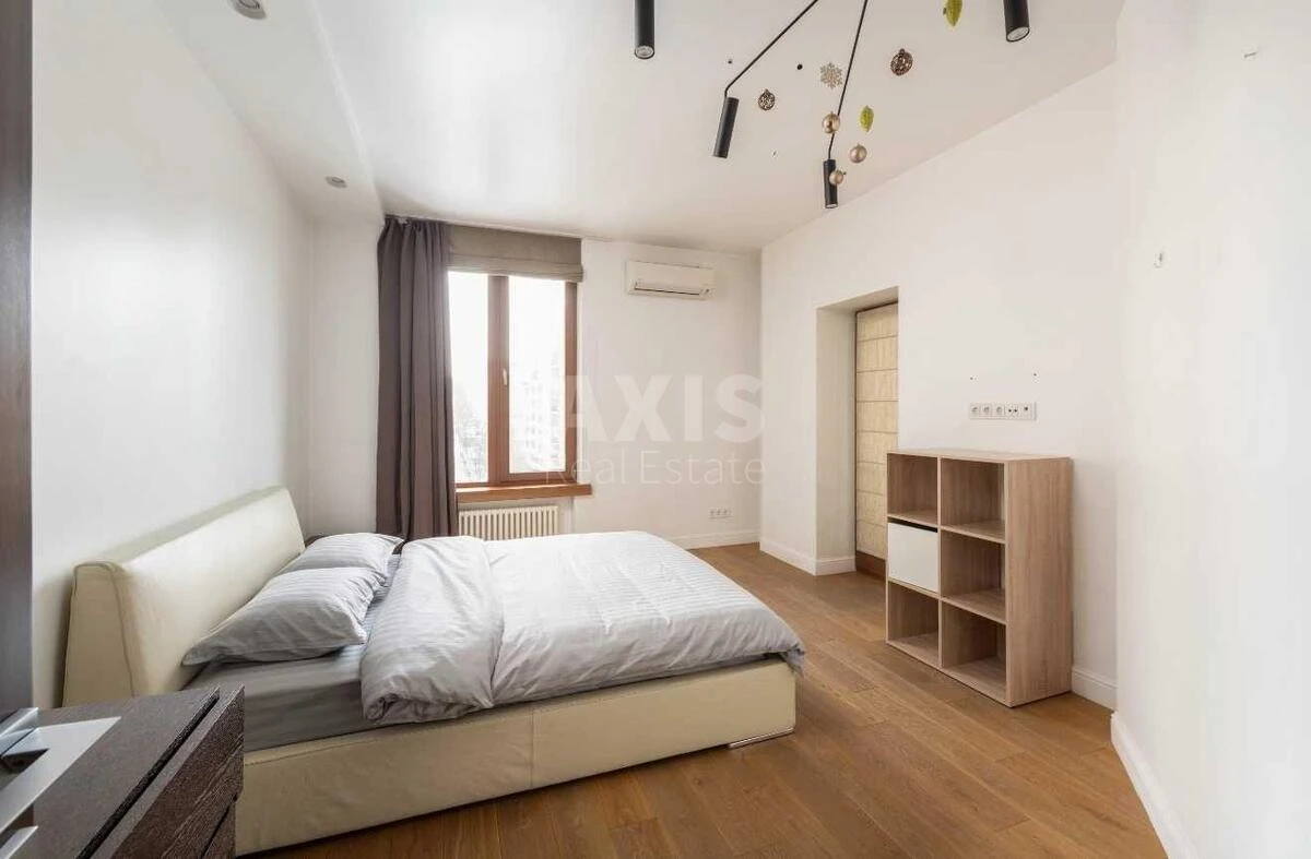 4k apartment vul. Zhyljans'ka 596706511