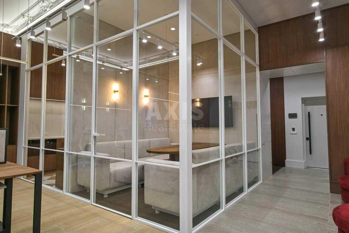 Office vul. Rustaveli Shota 1, 70m2675366